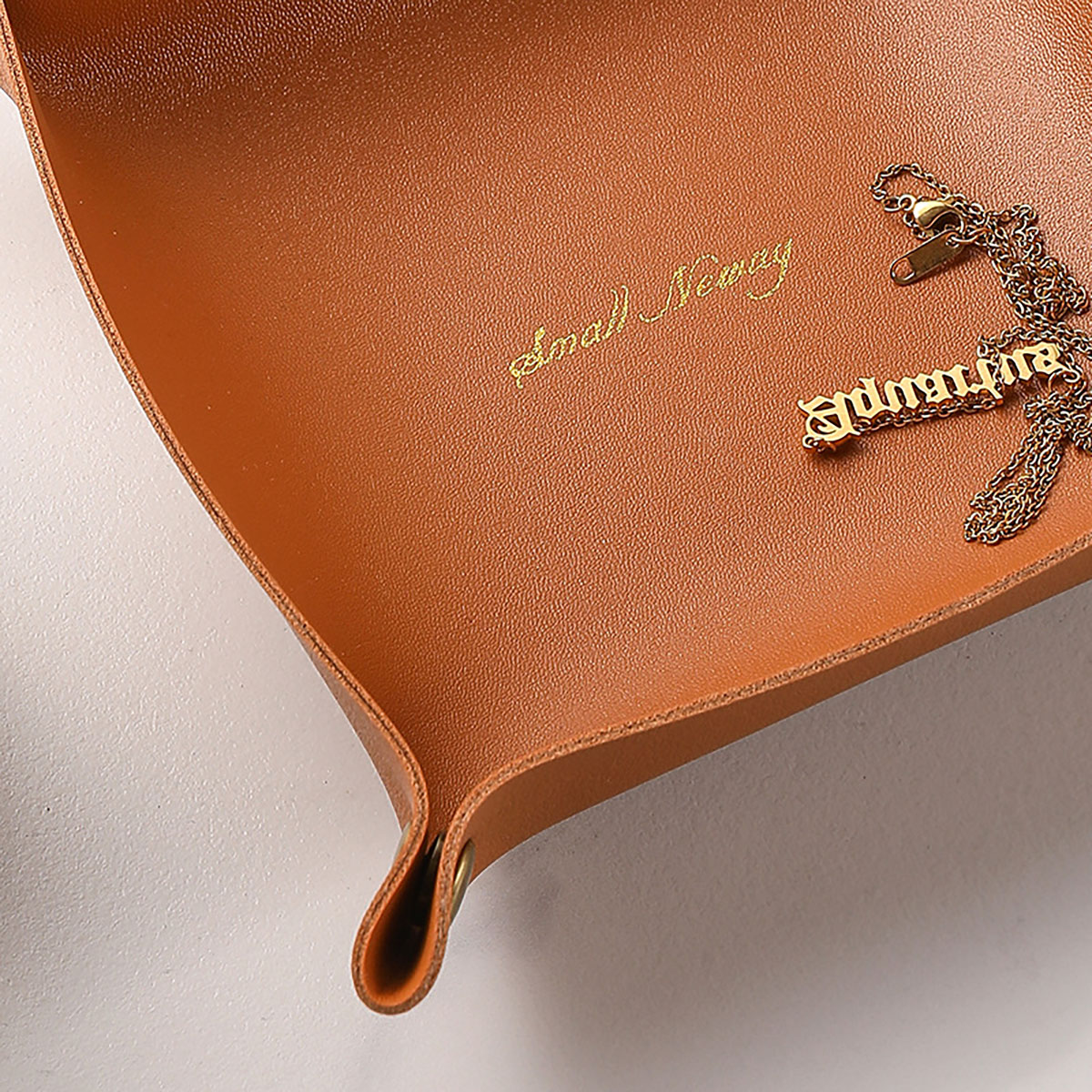 Nordic Style Leather Storage T - Body Jewelry Organizer 评论和价格